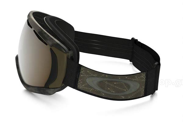 Oakley modello Canopy 7047 di colore 16 Craftsman Fallout
