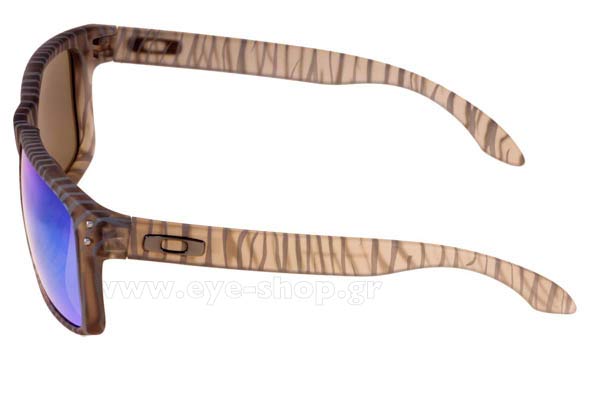 Oakley modello Holbrook 9102 di colore A1