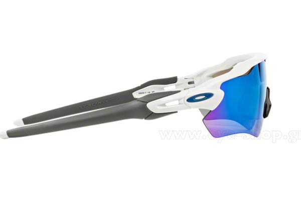Oakley modello 9208 RADAR EV PATH di colore 17 White Sapphire Iridium