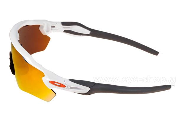 Oakley modello 9208 RADAR EV PATH di colore 16 Pol White Fire iridium