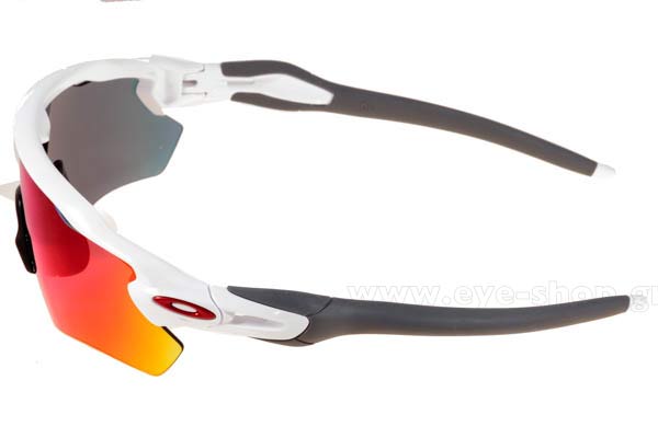 Oakley modello 9208 RADAR EV PATH di colore 18 Polished White Red Iridium