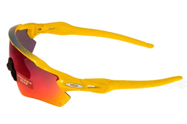 Oakley modello 9208 RADAR EV PATH di colore 43 PRIZM ROAD Team Yellow Tour De France