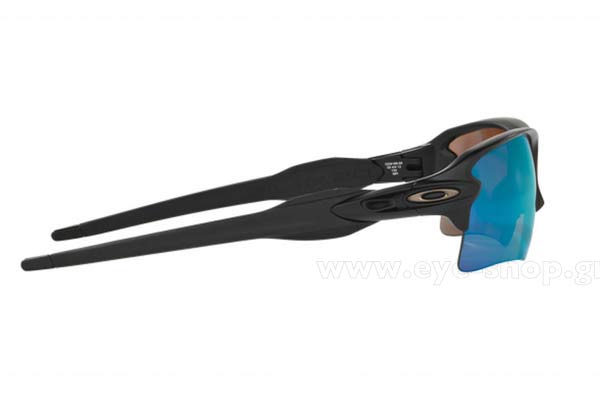 Oakley modello 9188 FLAK 2.0 XL di colore 58 Deep Water Polarized