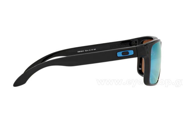 Oakley modello Holbrook 9102 di colore C1 Prizm Deep Water Polarized