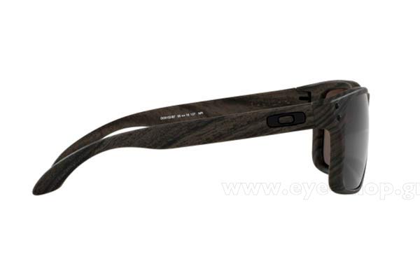 Oakley modello Holbrook 9102 di colore B7 Woodgrain Prizm Daily Polarized