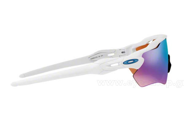 Oakley modello 9208 RADAR EV PATH di colore 47 White Prizm Snow