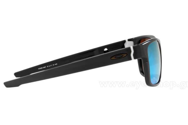 Oakley modello CROSSRANGE 9361 di colore 09 Matte Dark Grey Prizm deep h2o polarized