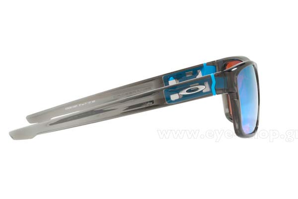 Oakley modello CROSSRANGE 9361 di colore 08 Grey Smoke prizm sappire snow