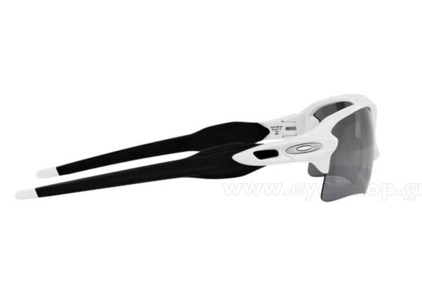 Oakley modello 9188 FLAK 2.0 XL di colore 54 Polished White Black Iridium
