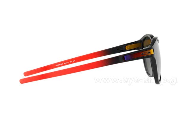 Oakley modello 9265 LATCH di colore 26 Prizm Black Polarized