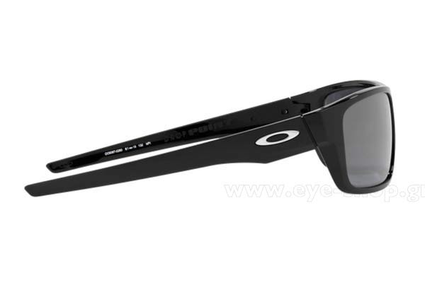 Oakley modello DROP POINT 9367 di colore 02 Polished Black Blk Iridium