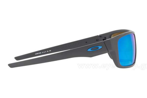 Oakley modello DROP POINT 9367 di colore 06 Prizm Sapphire Polarized