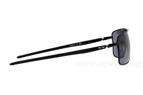 Oakley modello Gauge 8 4124 di colore 01