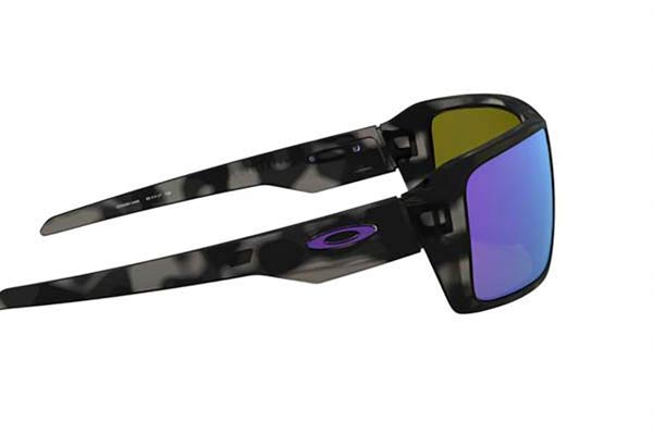 Oakley modello Double Edge 9380 di colore 04 Blk Tortoise Violet Iridium