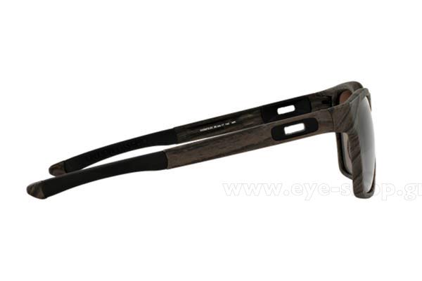 Oakley modello CATALYST 9272 di colore 20 woodgrain Prizm Daily Polarized
