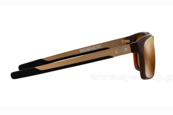 Oakley modello Holbrook Mix 9384 di colore 08 Mt Rootbeer Prizm Tungsten Polarized