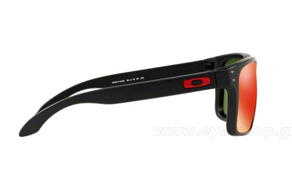 Oakley modello 9417 HOLBROOK XL di colore 04 prizm ruby
