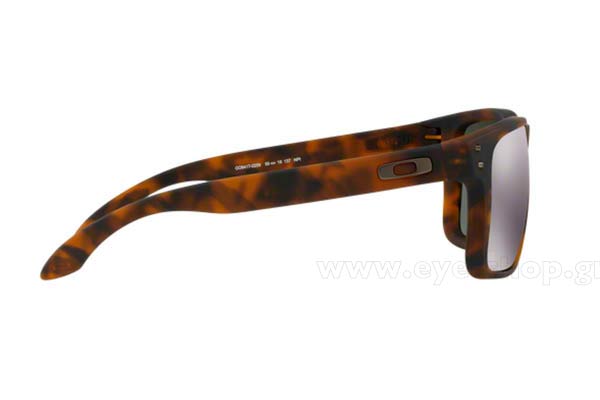 Oakley modello 9417 HOLBROOK XL di colore 02