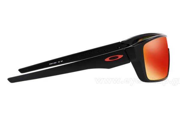 Oakley modello STRAIGHTBACK 9411 di colore 06 prizm ruby polarized