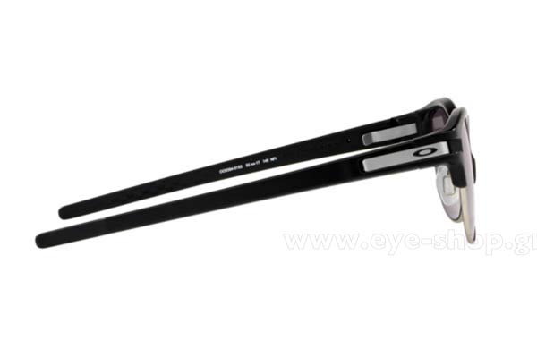 Oakley modello LATCH KEY 9394 di colore 01 MATTE BLACK