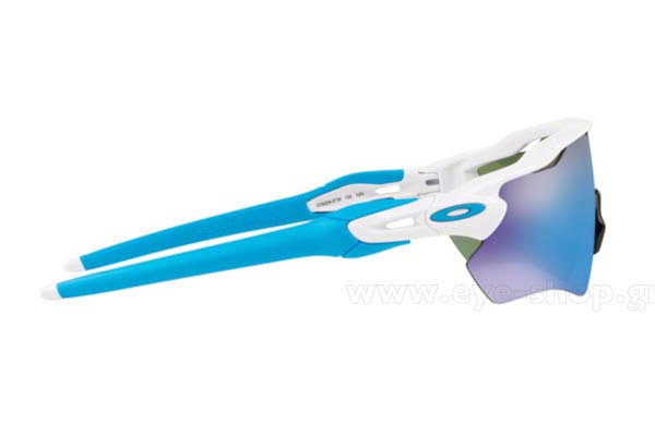 Oakley modello 9208 RADAR EV PATH di colore 57 Prizm sapphire
