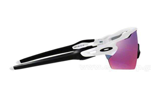 Oakley modello RADAR EV PITCH 9211 di colore 12