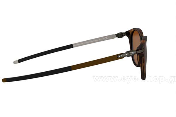 Oakley modello Pitchman R 9439 di colore 06 Prizm Tungsten Polarized