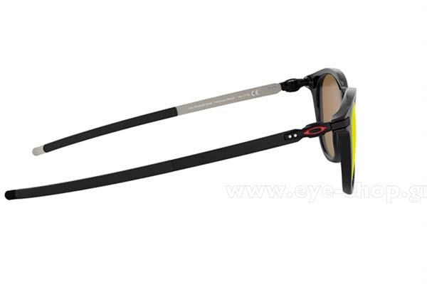 Oakley modello Pitchman R 9439 di colore 05 Prizm Ruby Polarized