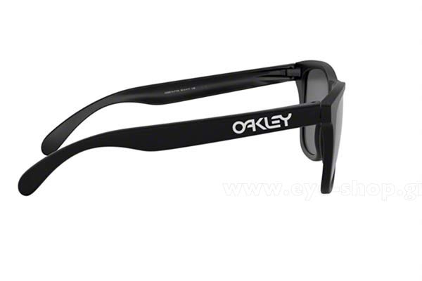 Oakley modello Frogskins 9013 di colore F7