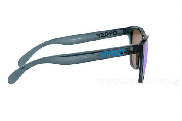 Oakley modello Frogskins 9013 di colore F6 polarized