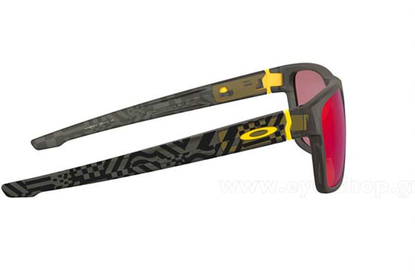 Oakley modello CROSSRANGE 9361 di colore 31