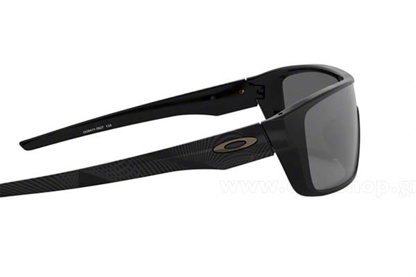 Oakley modello STRAIGHTBACK 9411 di colore 09