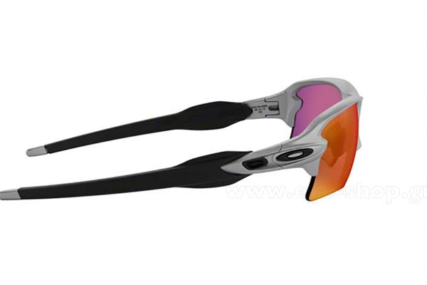 Oakley modello 9188 FLAK 2.0 XL di colore 83