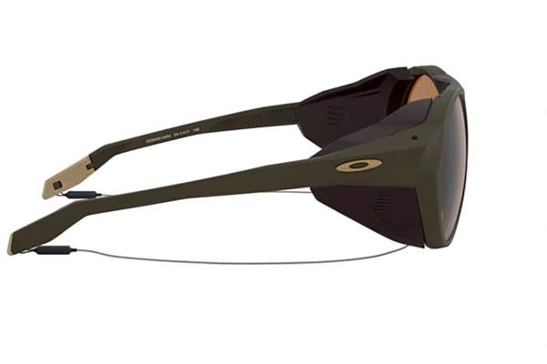 Oakley modello 9440 CLIFDEN di colore 04
