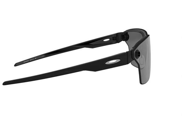 Oakley modello LUGPLATE 4139 di colore 02
