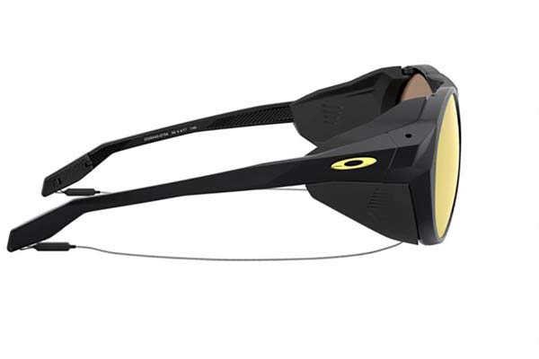 Oakley modello 9440 CLIFDEN di colore 07
