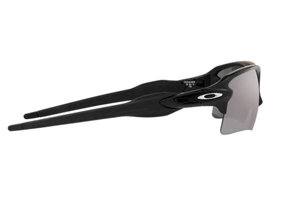 Oakley modello 9188 FLAK 2.0 XL di colore 96