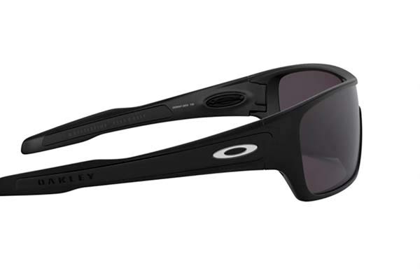 Oakley modello Turbine Rotor 9307 di colore 28