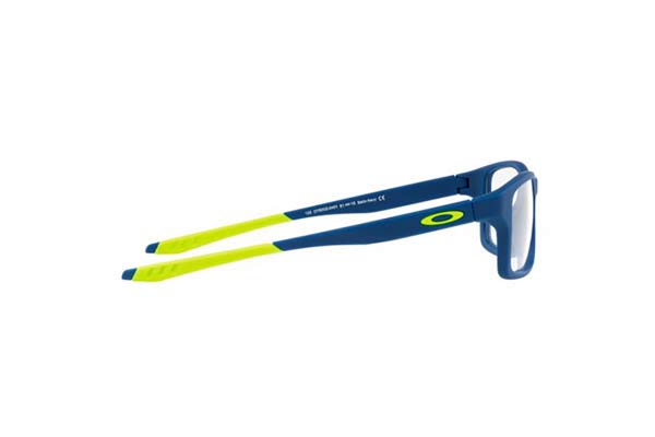 Oakley modello Crosslink XS 8002 di colore 04