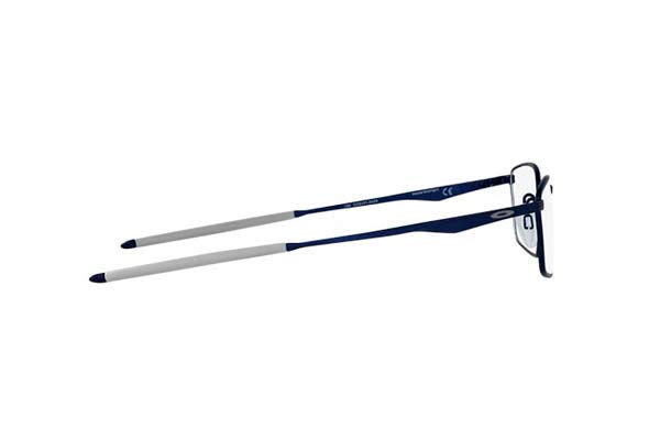 Oakley modello Limit Switch 5121 di colore 04