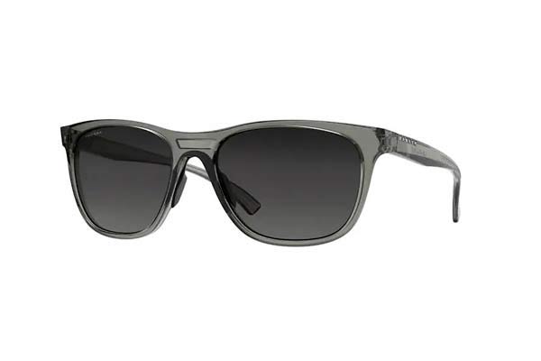 Oakley modello LEADLINE 9473 di colore 04