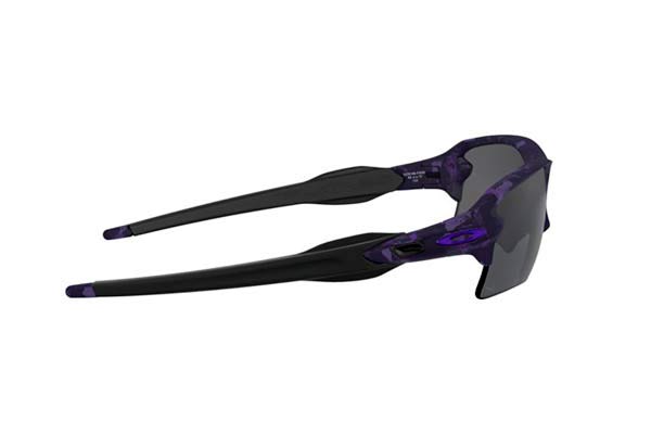 Oakley modello 9188 FLAK 2.0 XL di colore F4