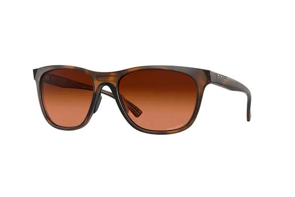 Oakley modello LEADLINE 9473 di colore 03