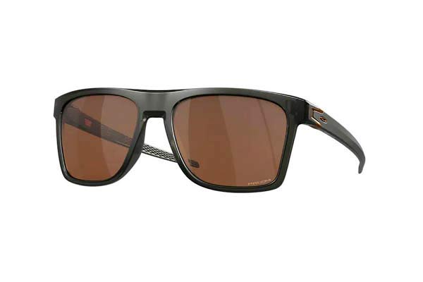 Oakley modello 9100 LEFFINGWELL di colore 02
