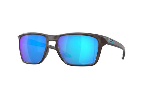 Oakley modello SYLAS 9448 di colore 28