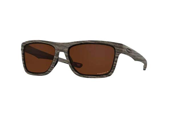 Oakley modello HOLSTON 9334 di colore 933422