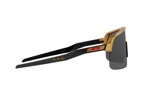 Oakley modello 9463 SUTRO LITE di colore 47