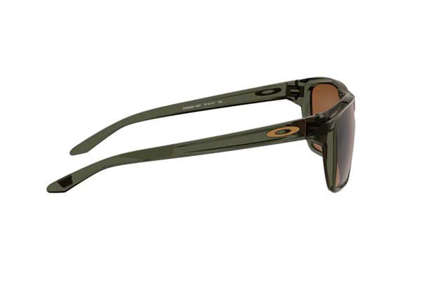 Oakley modello SYLAS 9448 di colore 14