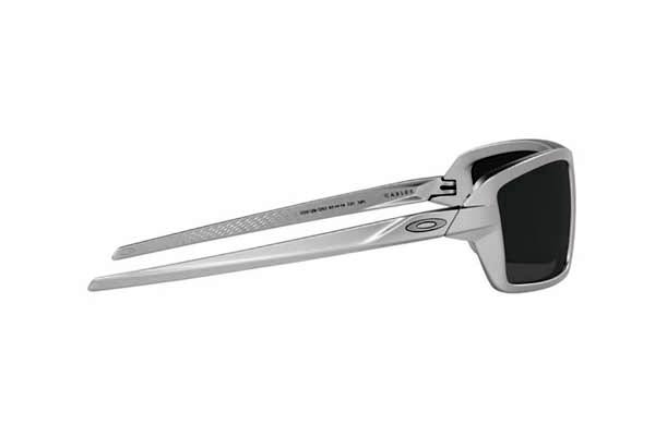 Oakley modello 9129 CABLES di colore 912912