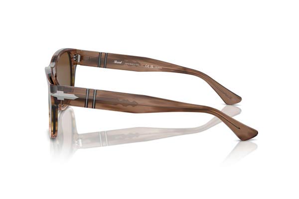Persol modello 3341S di colore 120757
